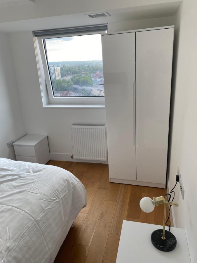 Morden 1 Bedroom City- Apt Central Stylish Living Croydon Exterior photo